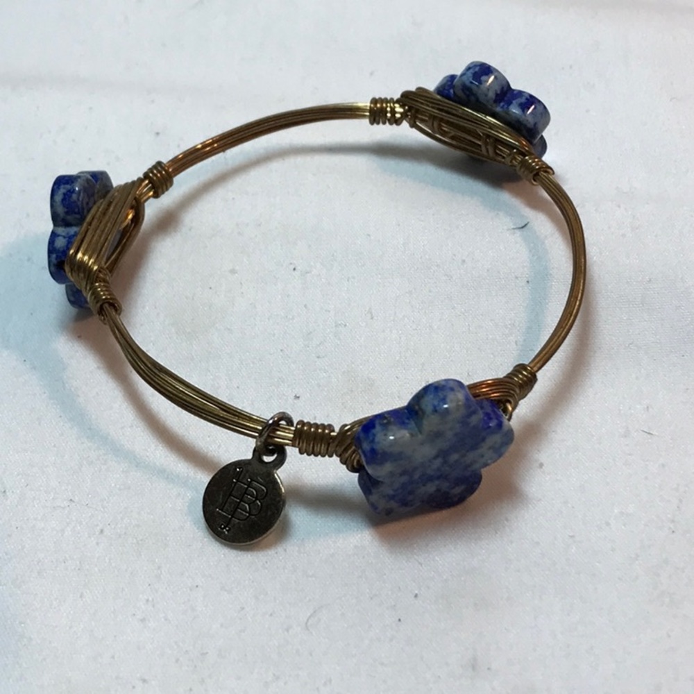 Bourbon and bow ties bracelet, brass tone, 7 in round, blue flower beads